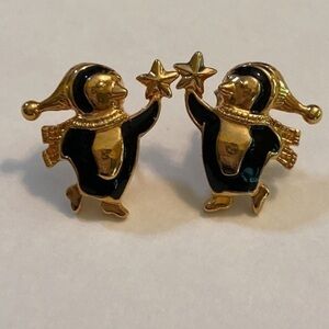 Vintage Avon  black and gold penguin post earrings.